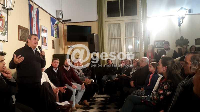 El líder de Alianza Nacional dialogó con los vecinos sobre temas de la actualidad